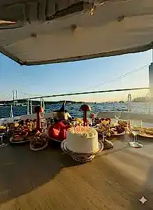 Beyaz İnci - Ana Sayfa 9 Yatta Doğum Günü